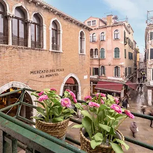 https://residence-le-beccarie-rialto.hotelinveneto.com