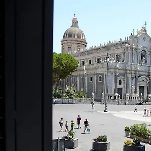 https://palazzo-marletta-duomo-apartment.sicilyhotelsitaly.net