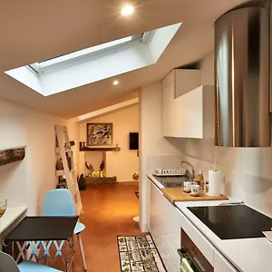 https://la-casa-di-veronique.it-lombardy.com